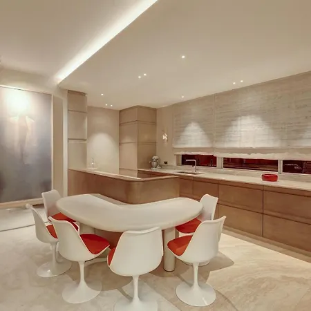 671 Bon Marche - Superbe A *